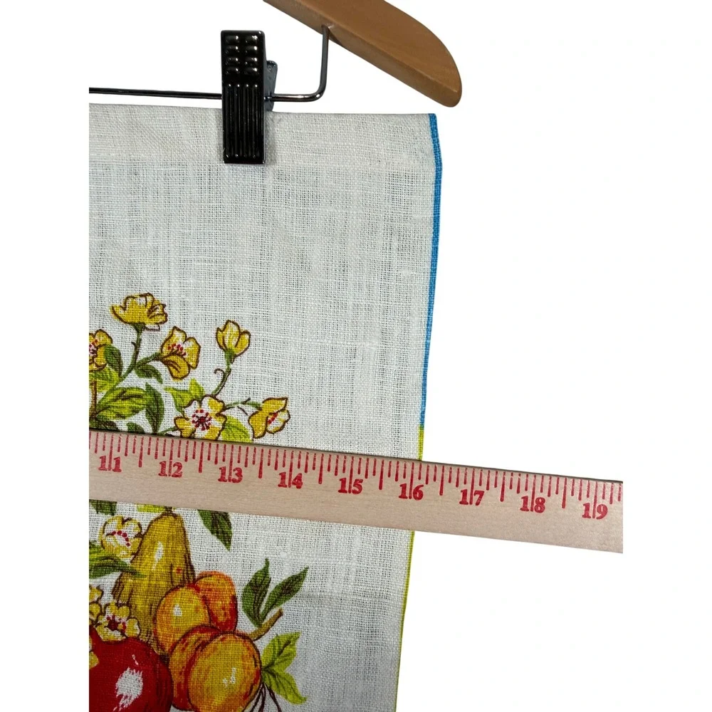VTG‎ 1981 Linen Kitchen Towel Calendar Fruit Basket and Border 28